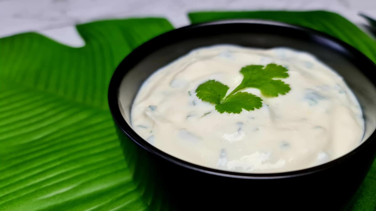 Yogurt Sauce Recipe (The best Yogurt sauce for Kebabs)